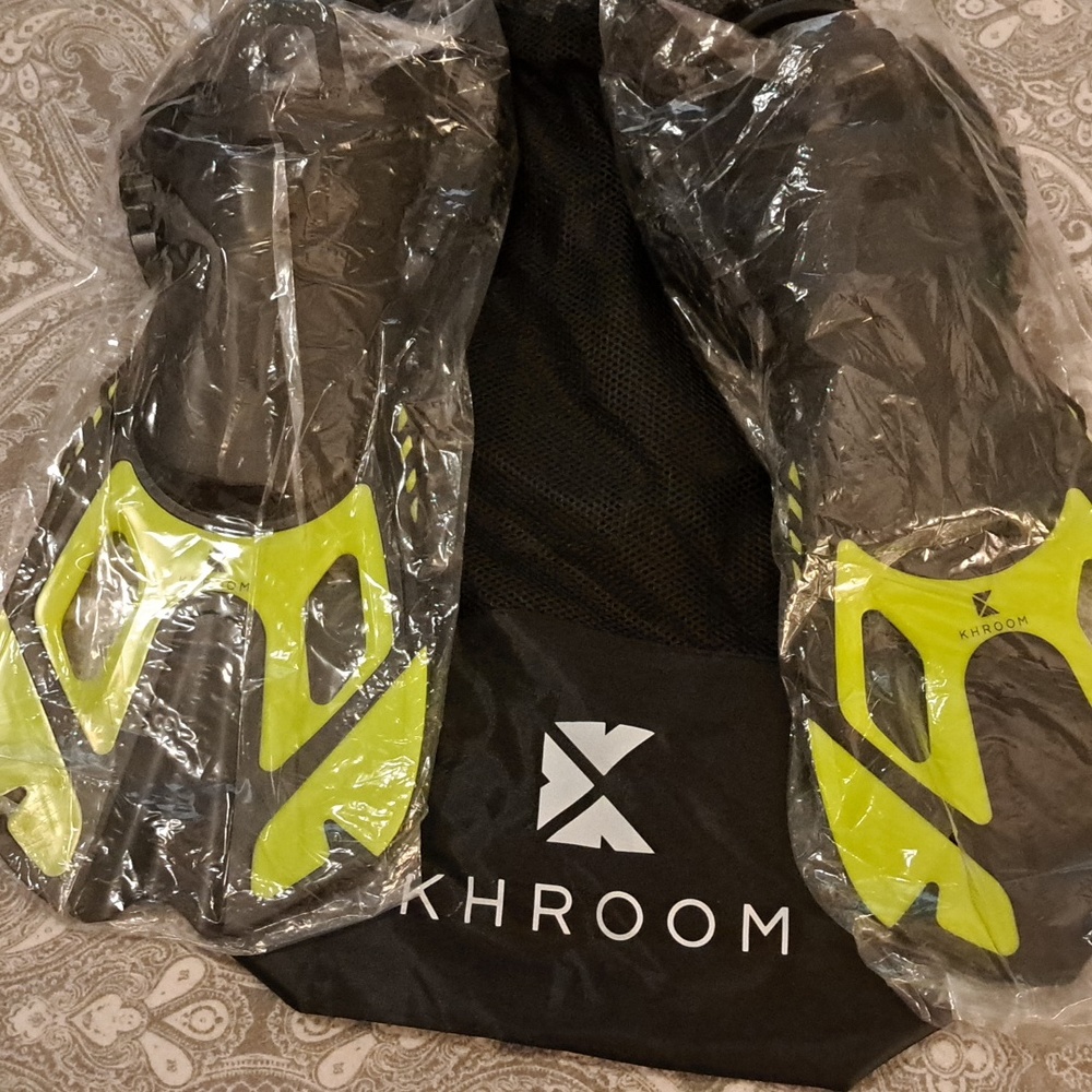 Khroom flippers neon yellow/ green sz XS